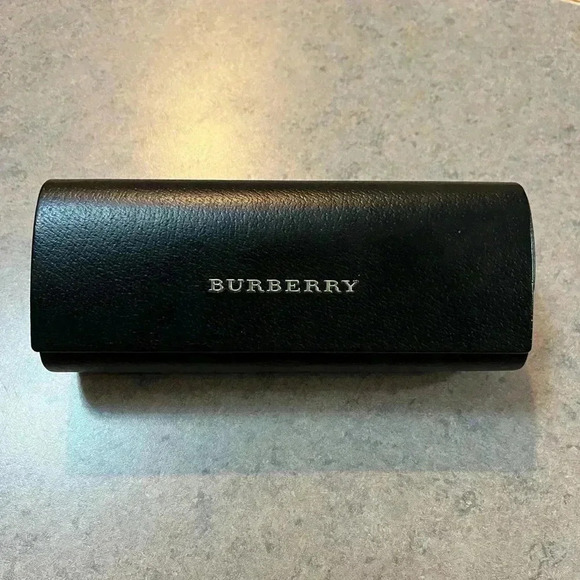 Authentic BURBERRY SUNGLASSES Burberry Black Cat Eye Sunglasses and hard case - Picture 4 of 10